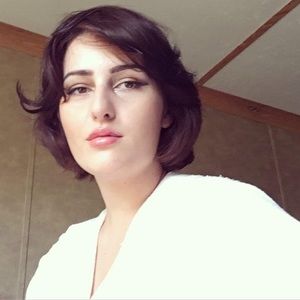 Meet your Posher, Pamela